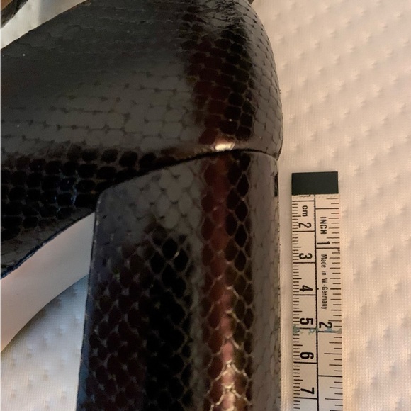 NWOT ZARA snakeskin look block heels - Picture 5 of 6